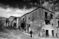 qualcuno